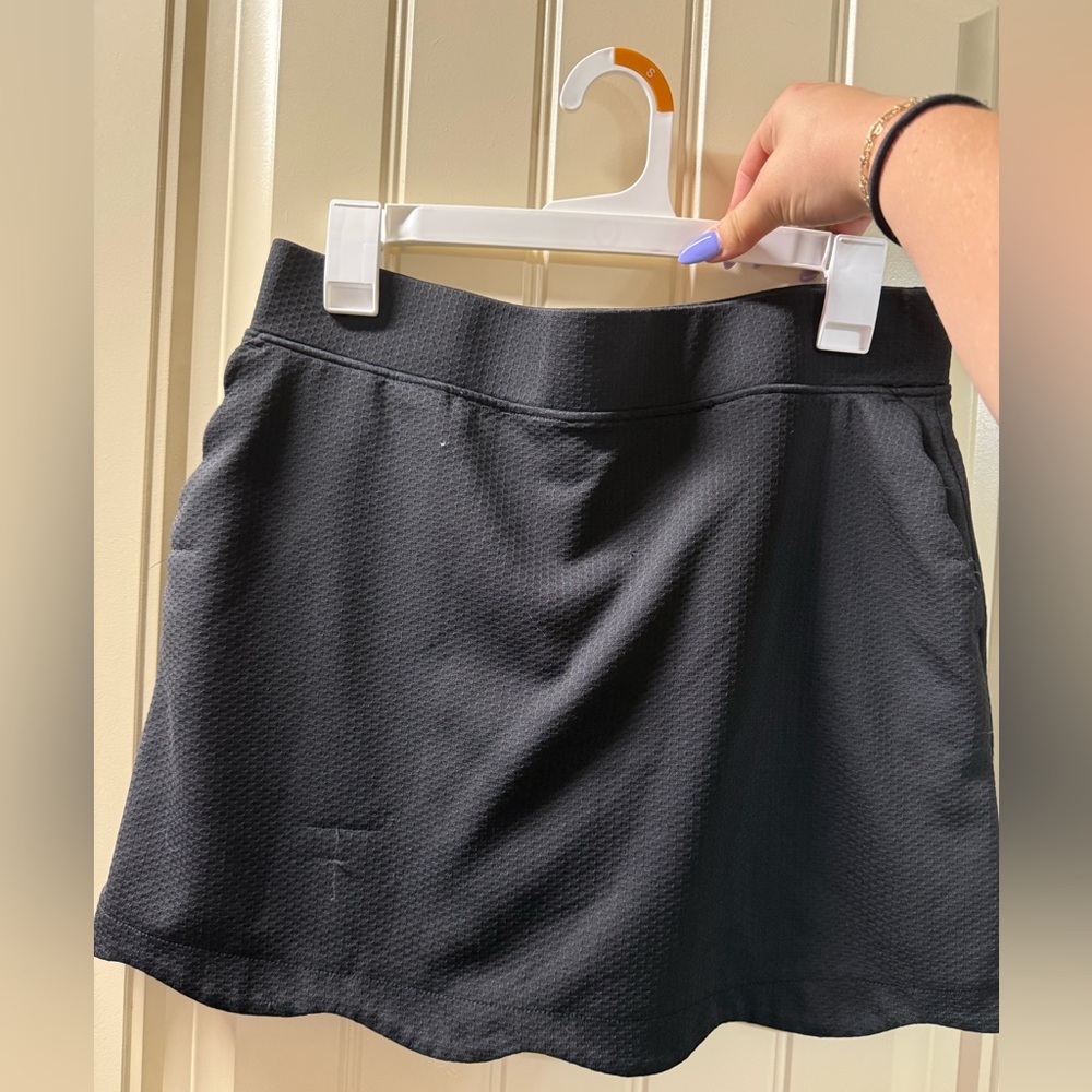 Pebble Beach Black Textured Skirt